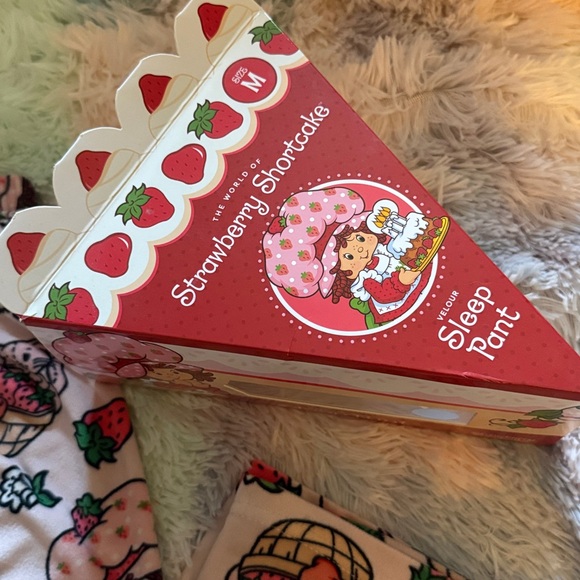 Strawberry Shortcake Print Lounge Pants x Forever 21
Gently used + original box - Picture 7 of 9